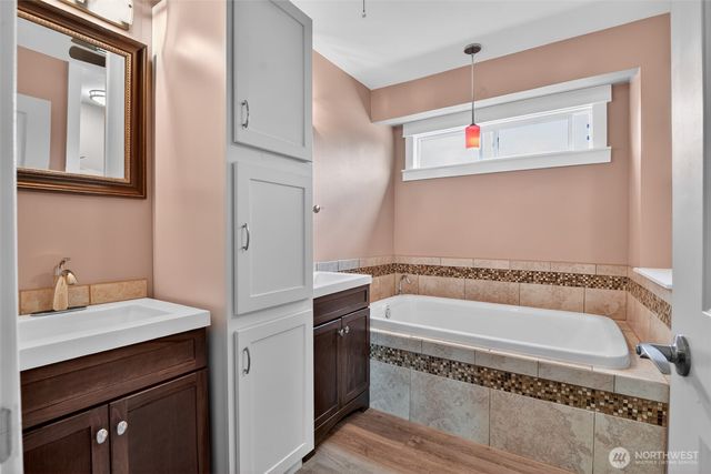 1016 49th Place SW, Everett, WA 98203