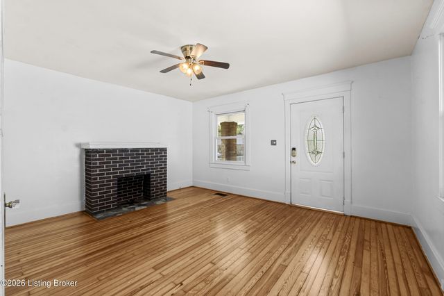 2105 Bradley Ave, Louisville, KY 40217