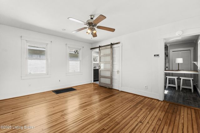 2105 Bradley Ave, Louisville, KY 40217