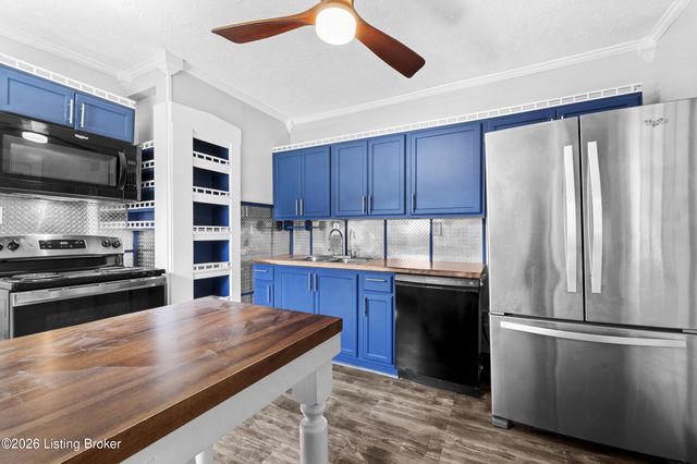 2105 Bradley Ave, Louisville, KY 40217