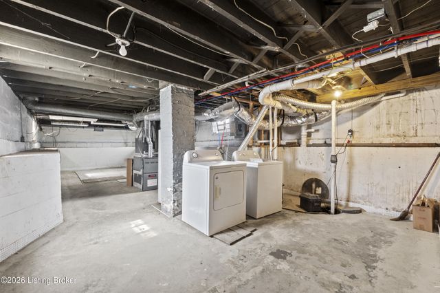 2105 Bradley Ave, Louisville, KY 40217