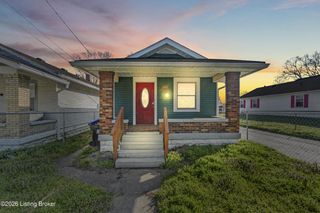 2105 Bradley Ave, Louisville, KY 40217