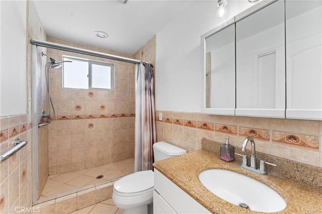 10031 San Antonio, South Gate, CA 90280