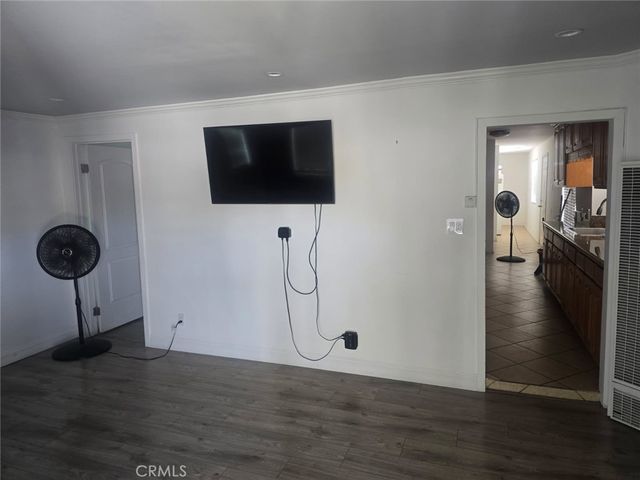 10031 San Antonio, South Gate, CA 90280