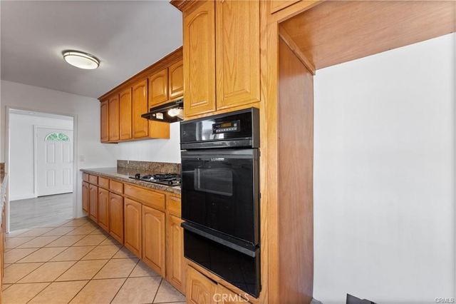 10031 San Antonio, South Gate, CA 90280