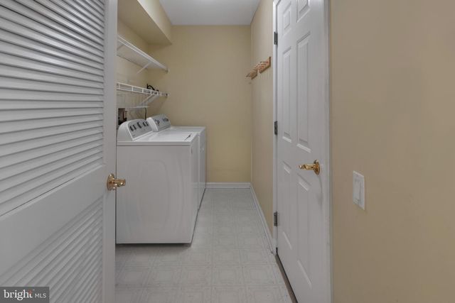 24 PIZZULLO RD, Hamilton, NJ 08690