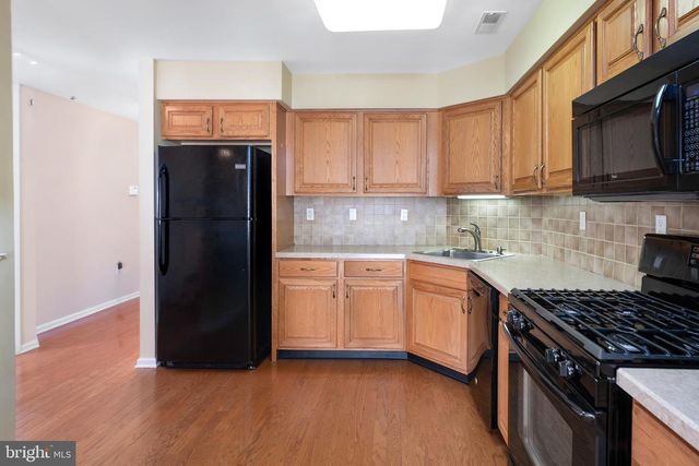 24 PIZZULLO RD, Hamilton, NJ 08690