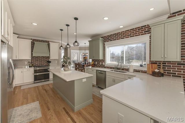 422 Blackwolf Run Drive, Wildwood, MO 63040