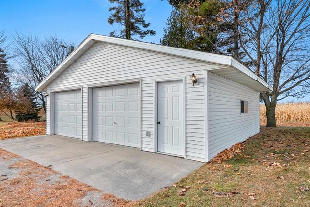 N3075 COUNTY RD C, Pulaski, WI 54162