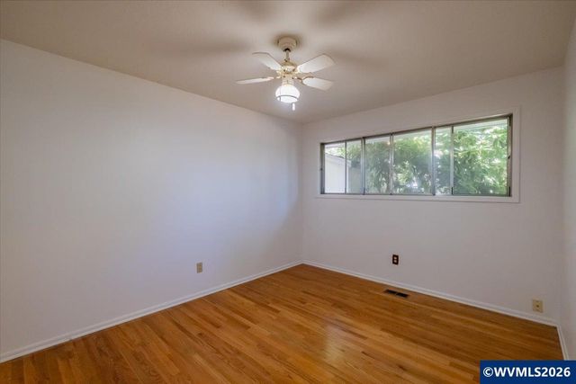 18441 SE Clinton St, Gresham, OR 97030