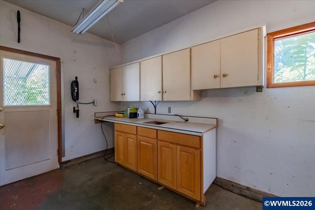 18441 SE Clinton St, Gresham, OR 97030