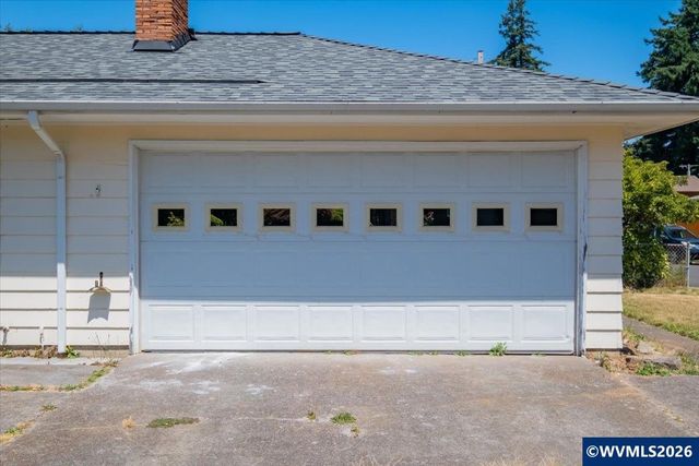 18441 SE Clinton St, Gresham, OR 97030