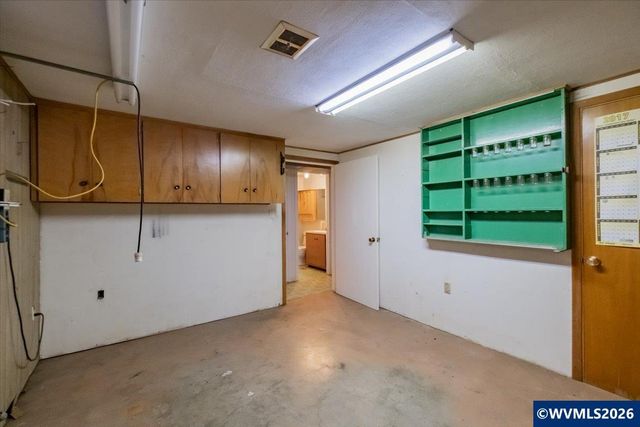 18441 SE Clinton St, Gresham, OR 97030