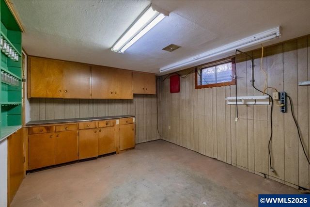 18441 SE Clinton St, Gresham, OR 97030