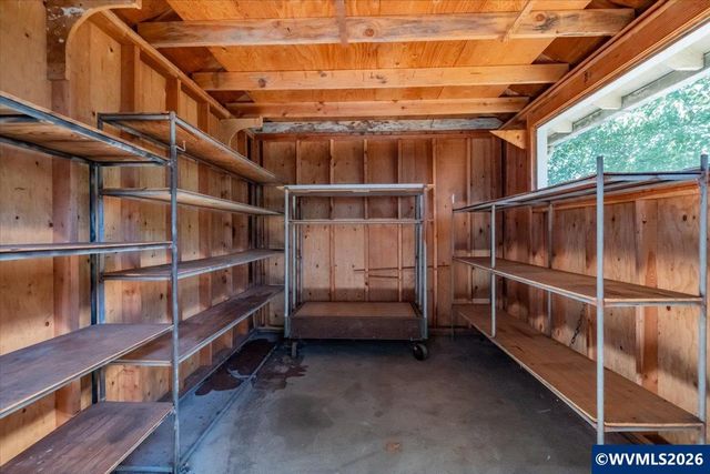 18441 SE Clinton St, Gresham, OR 97030