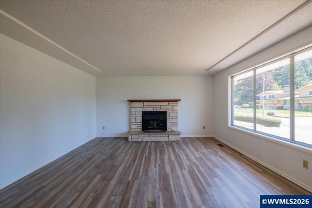 18441 SE Clinton St, Gresham, OR 97030