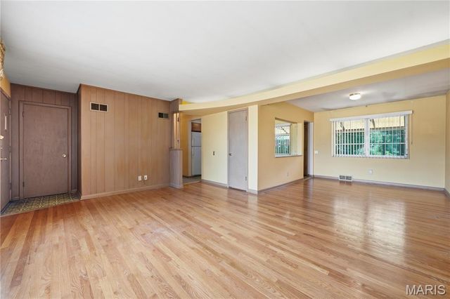 9241 Ewers Drive, Crestwood, MO 63126