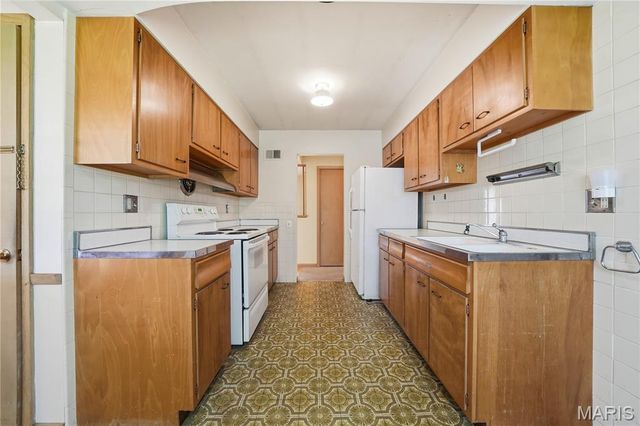 9241 Ewers Drive, Crestwood, MO 63126