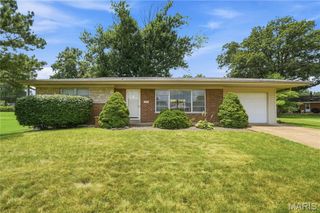 9241 Ewers Drive, Crestwood, MO 63126