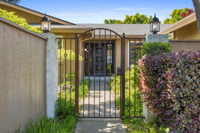 3305 Appaloosa Ct, Modesto, CA 95356