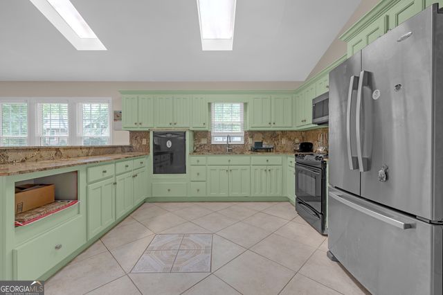 2694 Elmhurst Court NW, Kennesaw, GA 30152