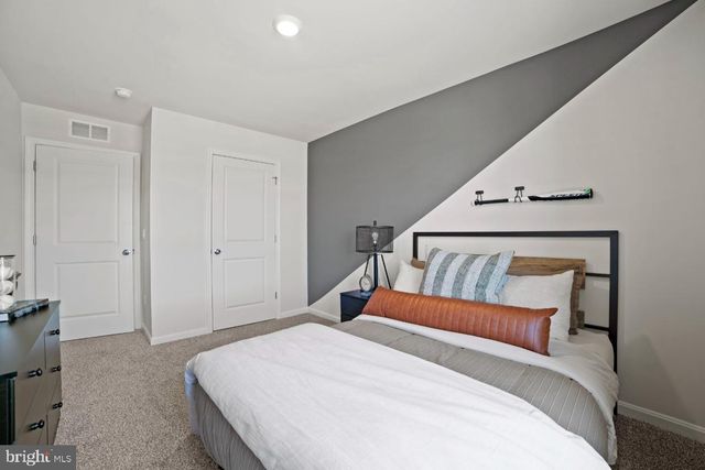 132 CHARING CROSS DR, Stephens City, VA 22655