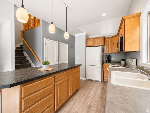 148 E STATION ST, Sandy, UT 84070