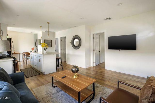 396 N Summit Avenue, Pasadena, CA 91103