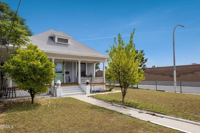 396 N Summit Avenue, Pasadena, CA 91103