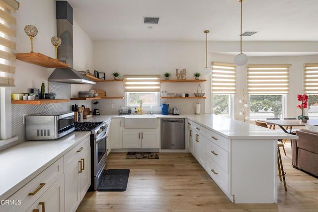396 N Summit Avenue, Pasadena, CA 91103