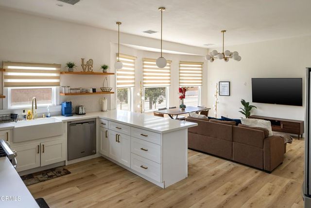 396 N Summit Avenue, Pasadena, CA 91103