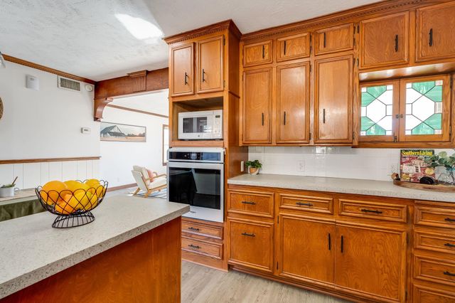 824 W Southerland Dr., Wichita, KS 67217