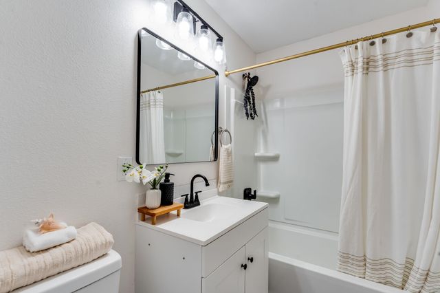 824 W Southerland Dr., Wichita, KS 67217