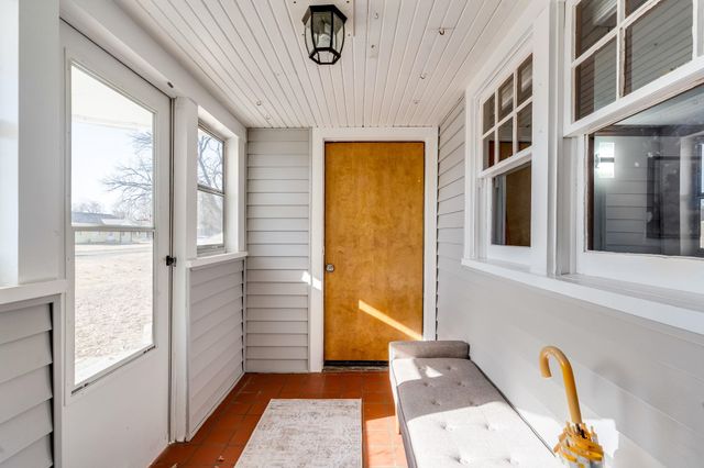 824 W Southerland Dr., Wichita, KS 67217