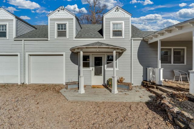 824 W Southerland Dr., Wichita, KS 67217