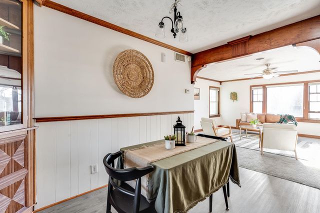 824 W Southerland Dr., Wichita, KS 67217