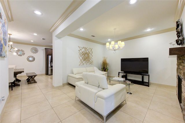 13606 Teal Bluff Lane, Houston, TX 77077