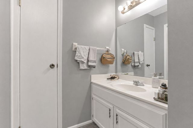1143 Brookview Circle, Pickerington, OH 43147