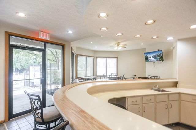 1143 Brookview Circle, Pickerington, OH 43147