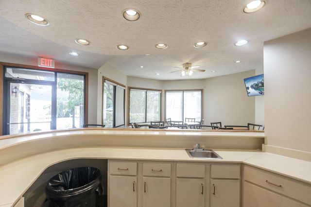 1143 Brookview Circle, Pickerington, OH 43147