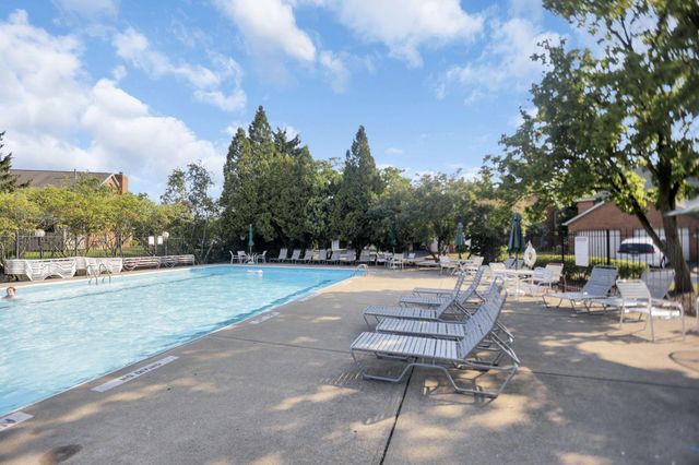 1143 Brookview Circle, Pickerington, OH 43147