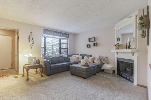 1143 Brookview Circle, Pickerington, OH 43147
