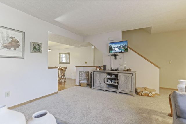 1143 Brookview Circle, Pickerington, OH 43147