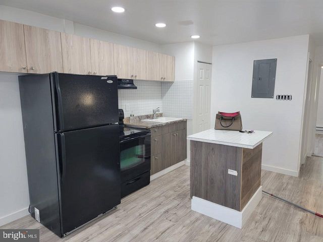 1812 HART LN, Philadelphia, PA 19134