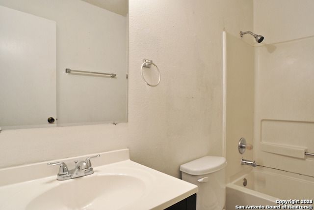 7318 CORIAN PARK DR, San Antonio, TX 78249