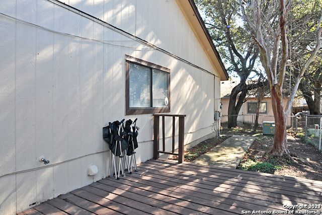 7318 CORIAN PARK DR, San Antonio, TX 78249