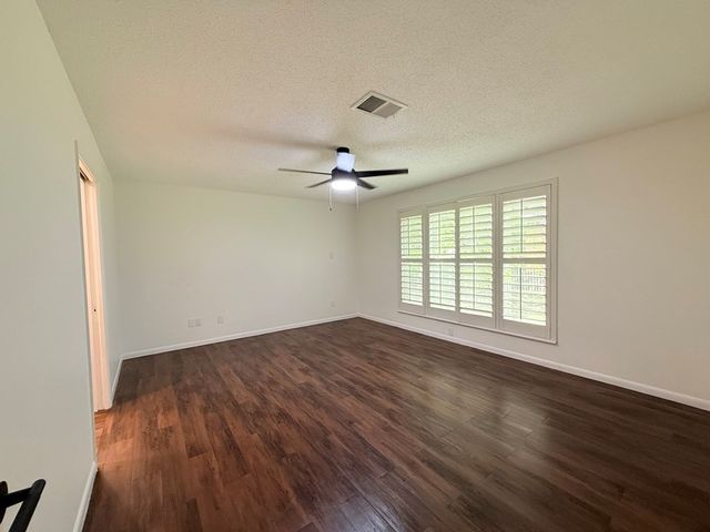 117 Spanish Oak Lane, Kerrville, TX 78028