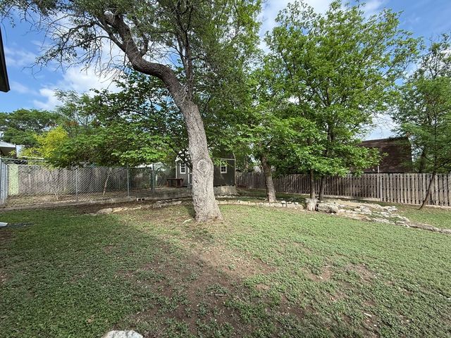 117 Spanish Oak Lane, Kerrville, TX 78028