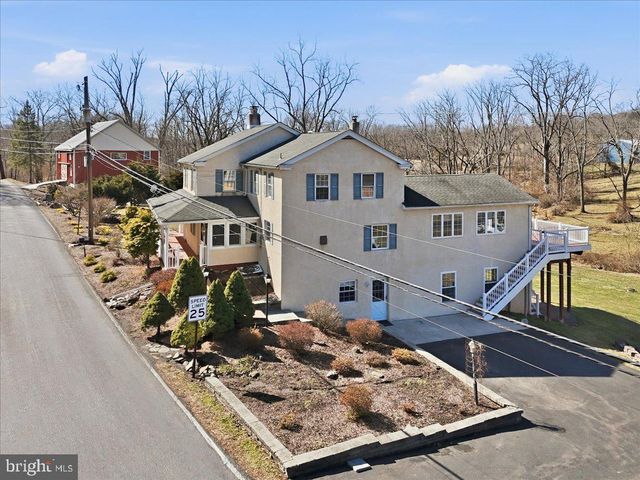 111 MINE RUN RD, Schwenksville, PA 19473