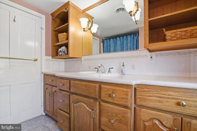 111 MINE RUN RD, Schwenksville, PA 19473